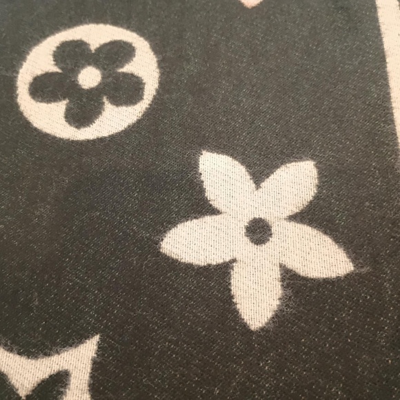 Fashion Scarf *NEW - Picture 3 of 5